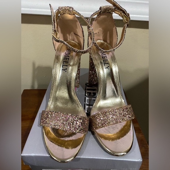 Melly "ROSEMMINA" Ankle Strap Chunky Heels (ROSEGOLDGLITTER) Size 7 - Picture 3 of 9